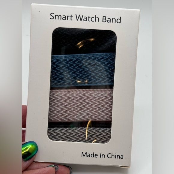 Smart watch bands - set of 4 - stretch bands - comfy - adjustable - one size - Picture 2 of 8